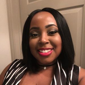 Meet your Posher, Tia